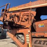 Extec S-5 tracked mobile screener