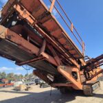 Extec S-5 tracked mobile screener