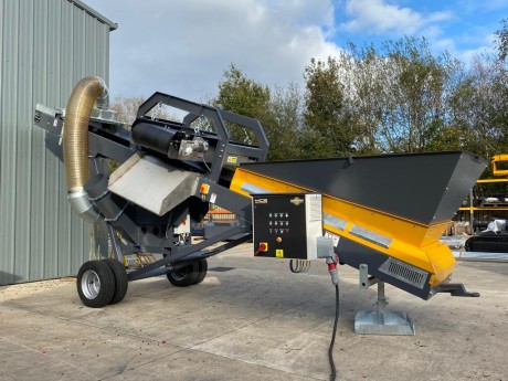 Screenpod AV9 Cleanup Conveyor