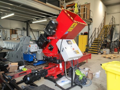 Runi SK240 – Screw Compactor