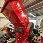 Runi SK240 – Screw Compactor