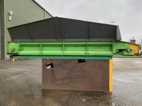 Loading Belt Feed Hopper.