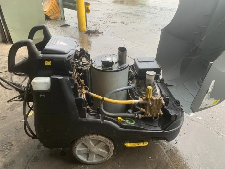 Karcher Professional HDS 10/20-4m Hot Water High Pressure Cleaner