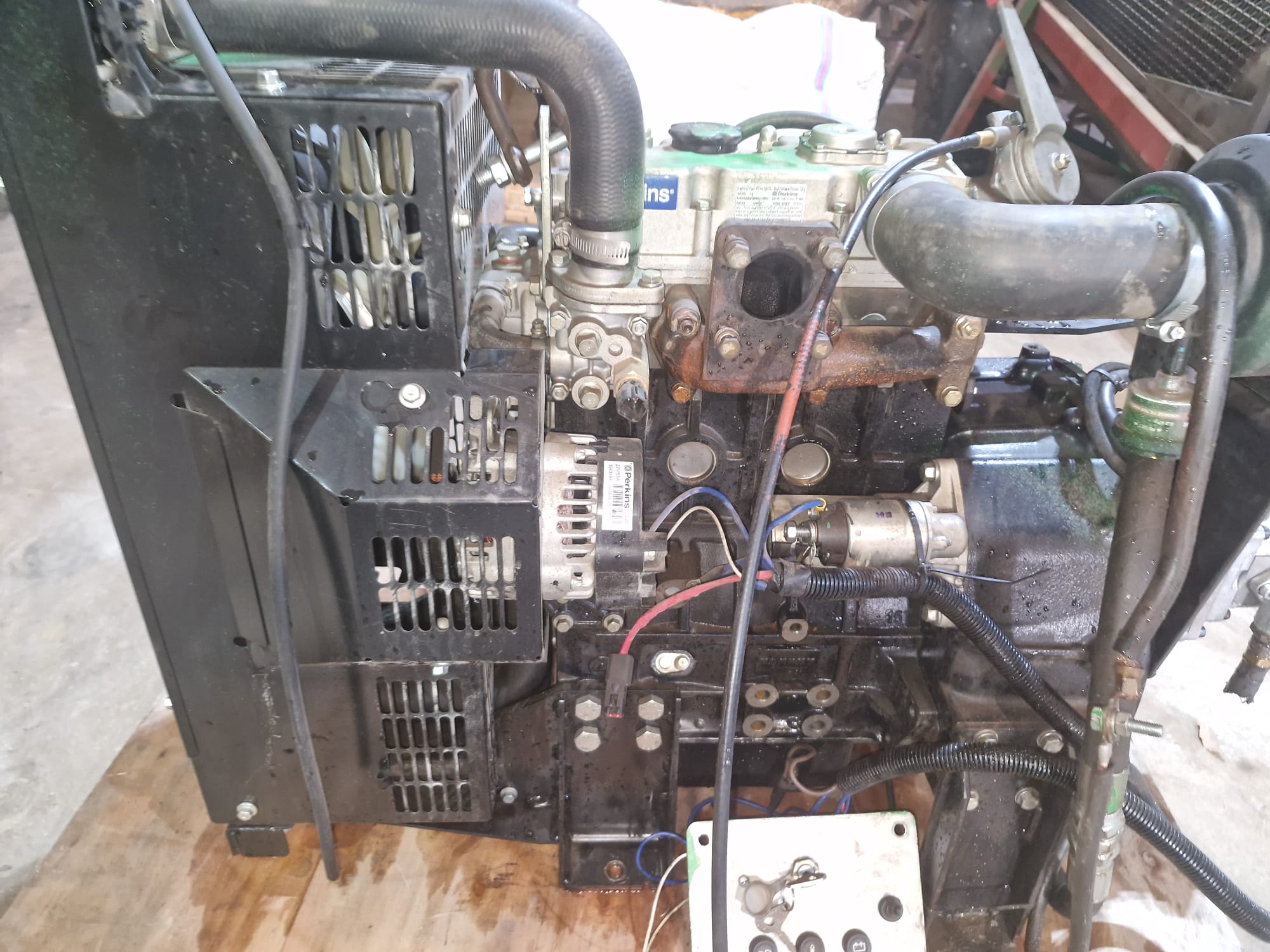 Perkins Engine 408D-15