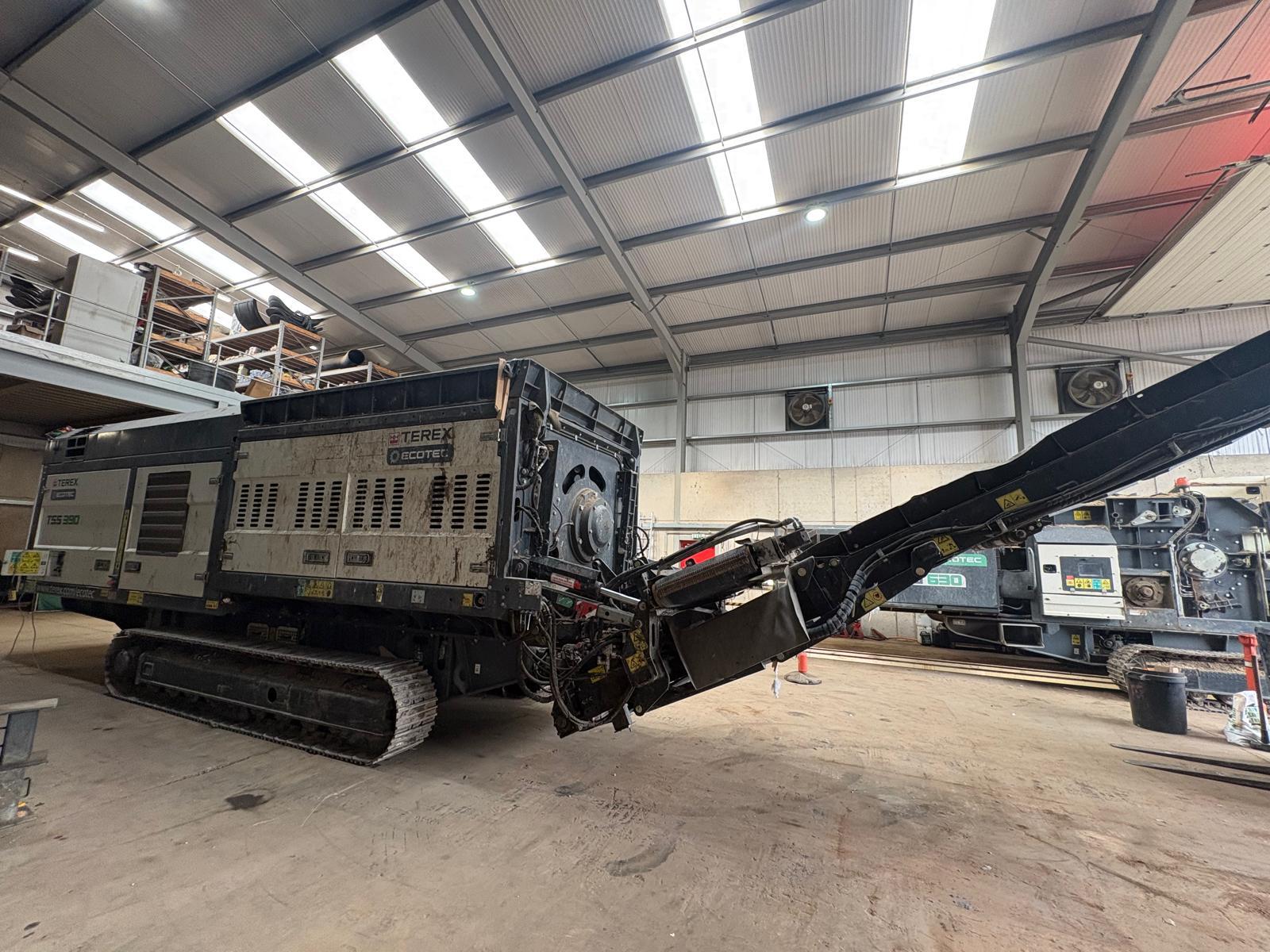 Terex Ecotec TSS 390 Slow Speed Shredder Terex Ecotec TSS 390 Slow Speed Shredder