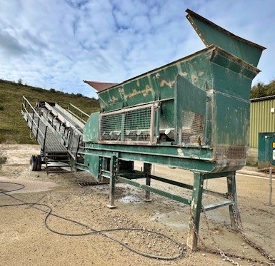 Telescreen Wheeled Screener