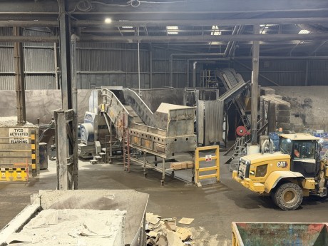 Single Shaft Secondary Shredder (Lindner Komet 2200 HP)