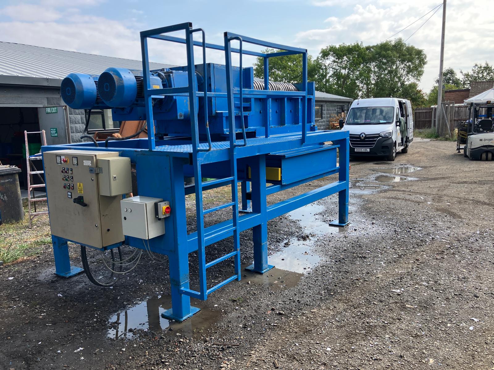 Twin Shaft Shredder (Ulster U80)